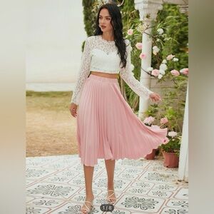 Beautiful Pink Pleated MIDI SKIRT size Medium